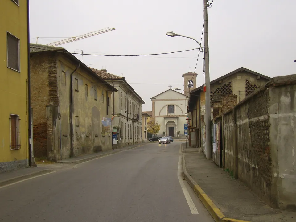 Via Cavour a Comazzo, parte della provinciale n. 201.
