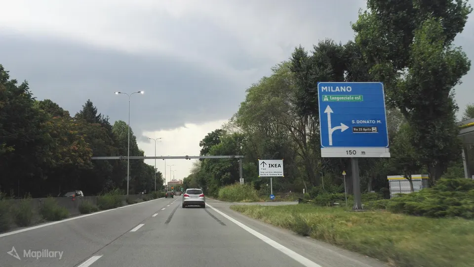 Strada Statale Paullese il 6 luglio 2018 con indicazione per San Donato Milanese - Svincolo Via Moro